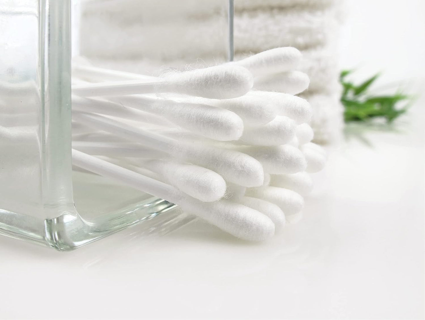 Amazon Basics Cotton Swabs, 2000 Count (4 Packs of 500) (Previously Solimo)