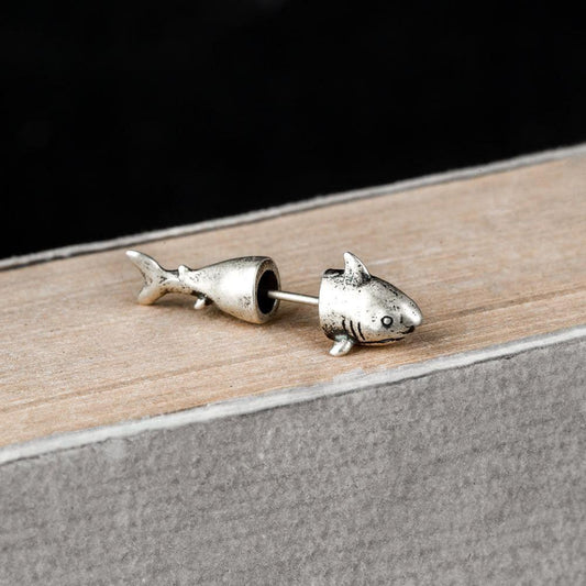 vintage shark fish 925 sterling silver stud earring(single)